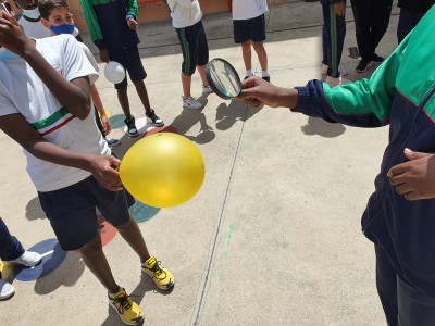 Globo + lupa + sol = ¡PUM¡ ¿o no?